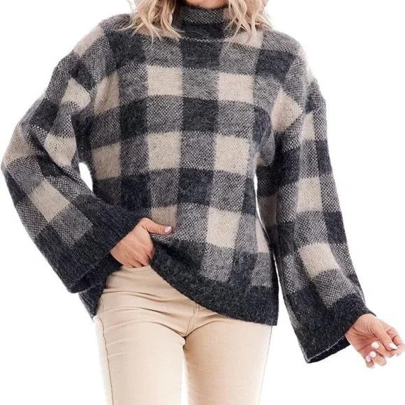 Mudpie Plaid Black and Cream Women's Sweater - Picture 1 of 3